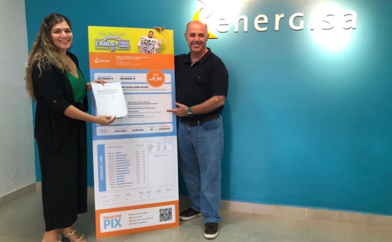 No dia do cliente, Energisa premia consumidora com 2 anos de conta grátis