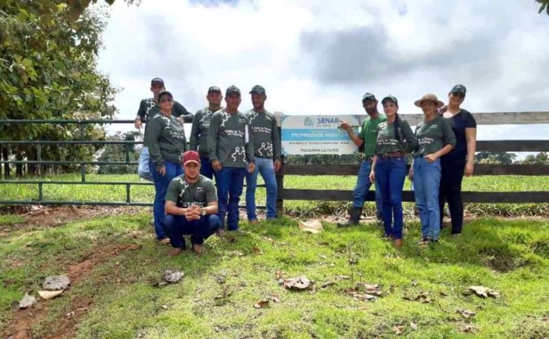 Alunos do SENAR e Sindicato fazem visita técnica em propriedade rural de Ouro Preto do Oeste